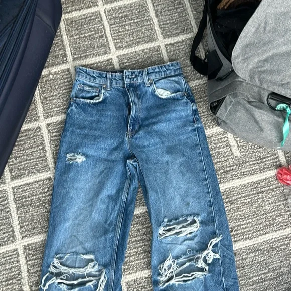 Highwasted Flared Pants - Picture 2 of 3